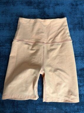 Beyond Yoga High-Rise Peach Bike Shorts